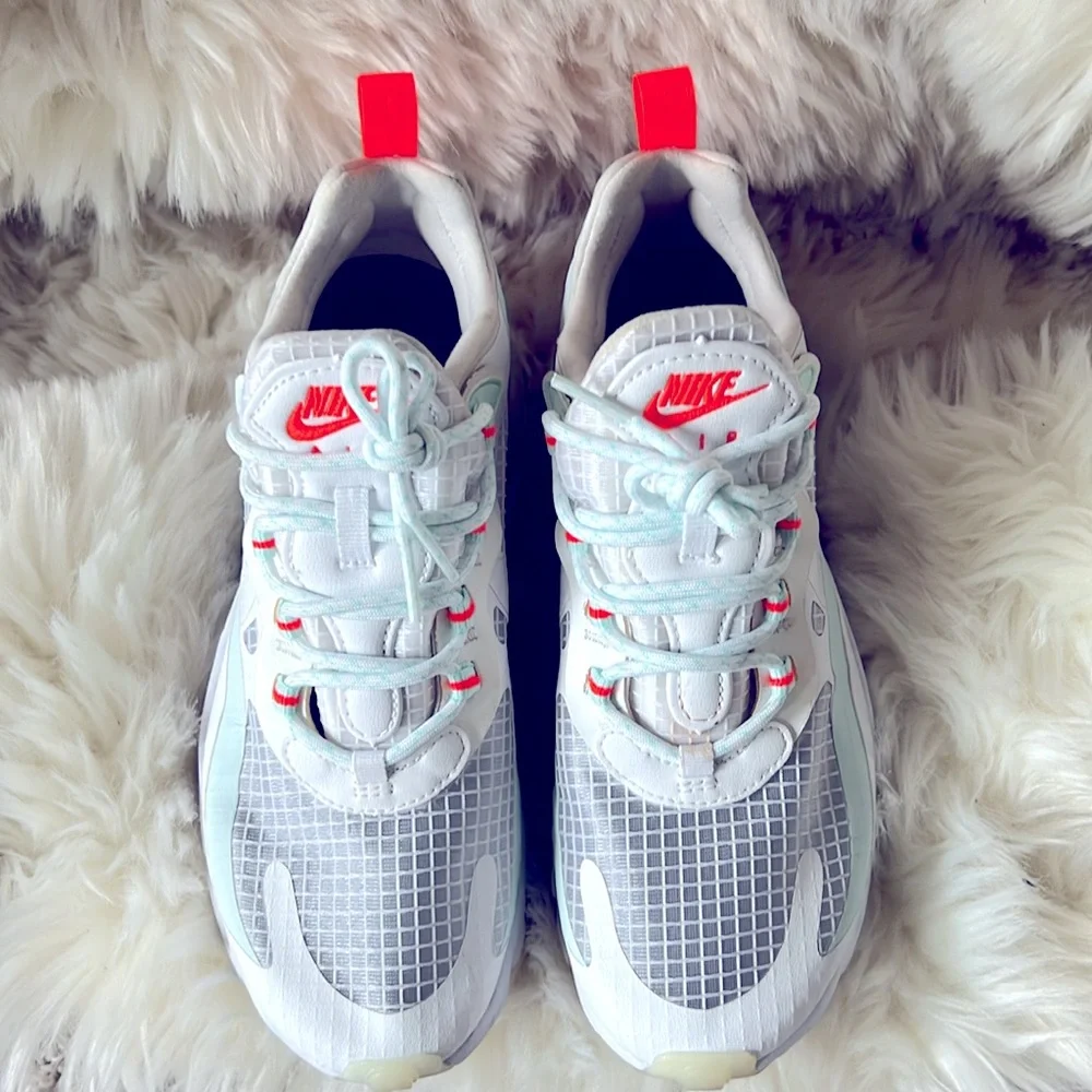 EUC Nike Airs - Picture 4 of 6